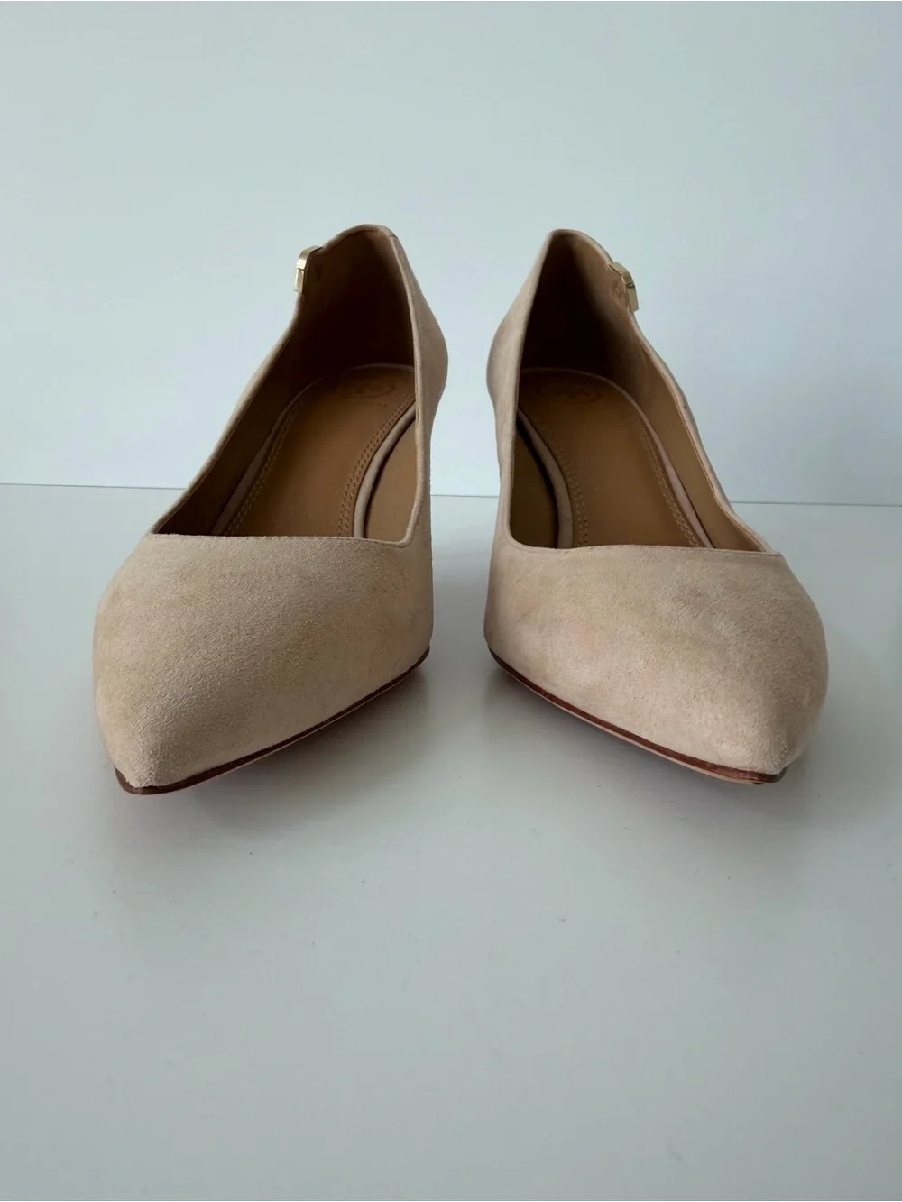Tory Burch Elizabeth Suede Pointed Toe Pumps in Nude/Beige, Size 8.5